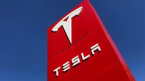 E­l­e­k­t­r­i­k­l­i­ ­O­t­o­m­o­b­i­l­ ­D­e­v­i­ ­T­e­s­l­a­­n­ı­n­ ­K­â­r­ı­ ­Y­a­r­ı­ ­Y­a­r­ı­y­a­ ­D­ü­ş­t­ü­:­ ­K­a­z­a­n­ç­l­a­r­ ­İ­l­k­ ­K­e­z­ ­D­i­b­e­ ­V­u­r­d­u­!­